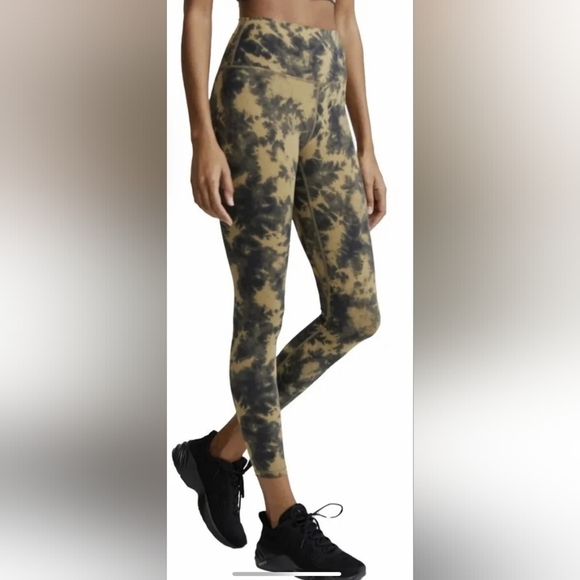 Varley Pants - VarleyLet's Go High Rise Legging 25 Flaxen